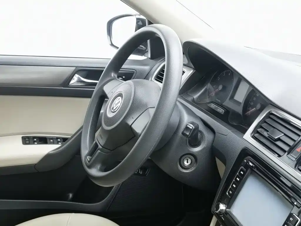 Volkswagen Santana — миниатюра 22
