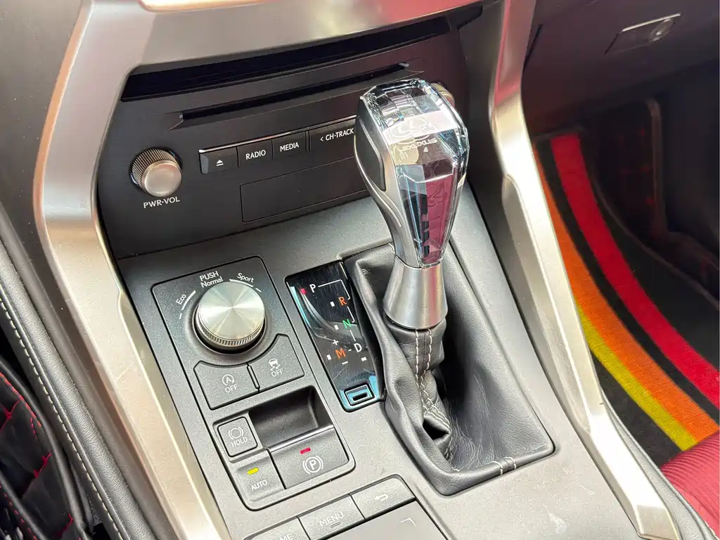 Lexus NX — миниатюра 16