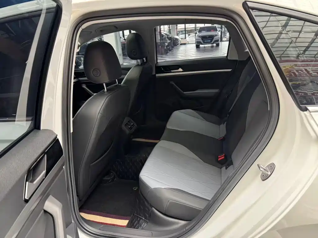 Volkswagen Lavida — миниатюра 15