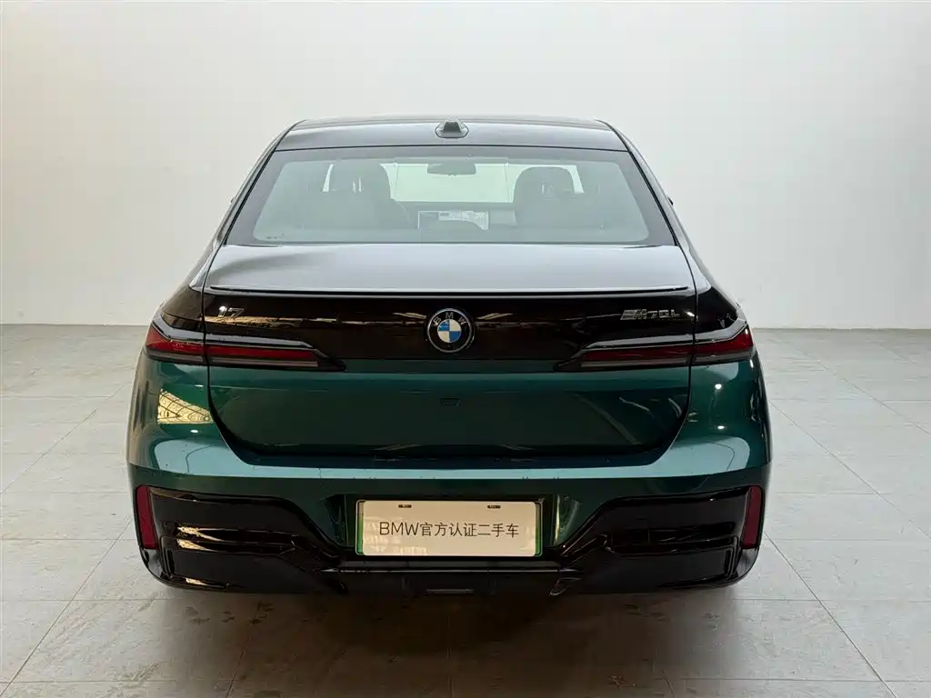 BMW I7 M70L