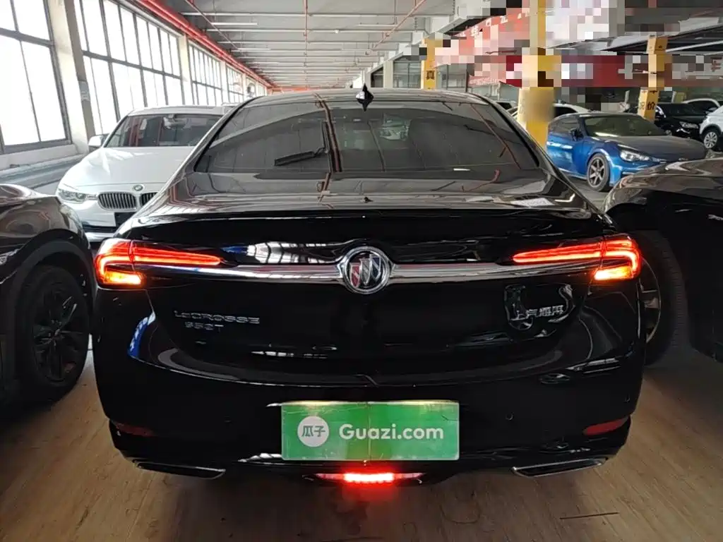 Buick LaCrosse — миниатюра 6
