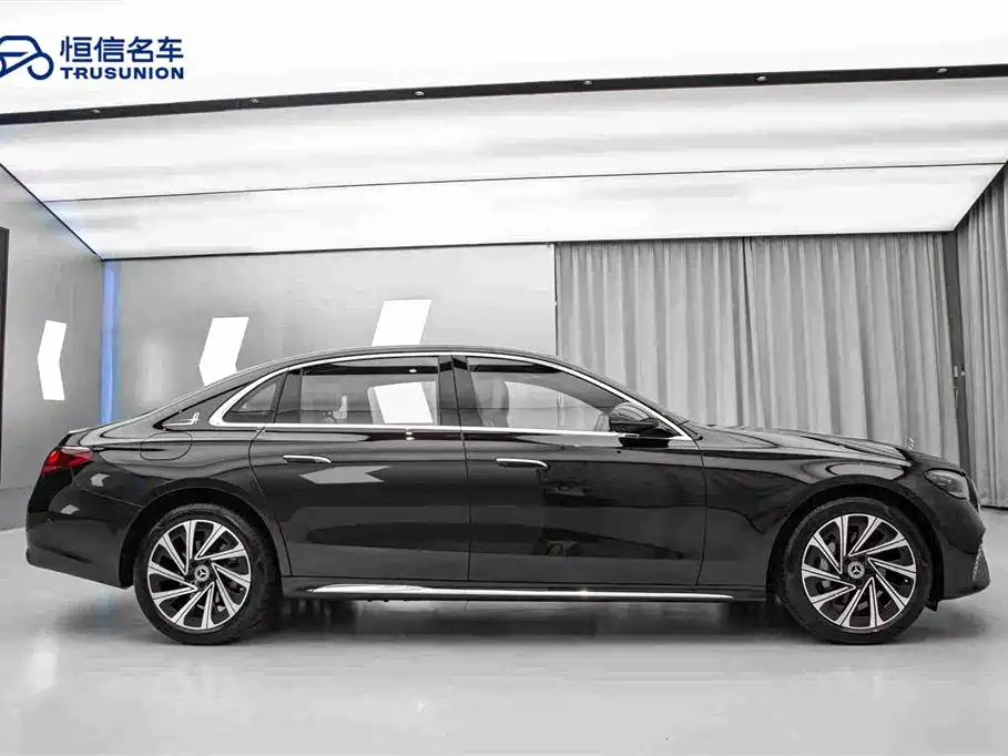 Mercedes-Benz E-Class — миниатюра 4