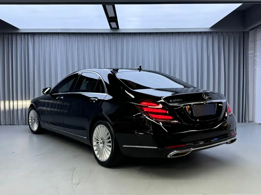 Mercedes-Benz S-Class — миниатюра 18