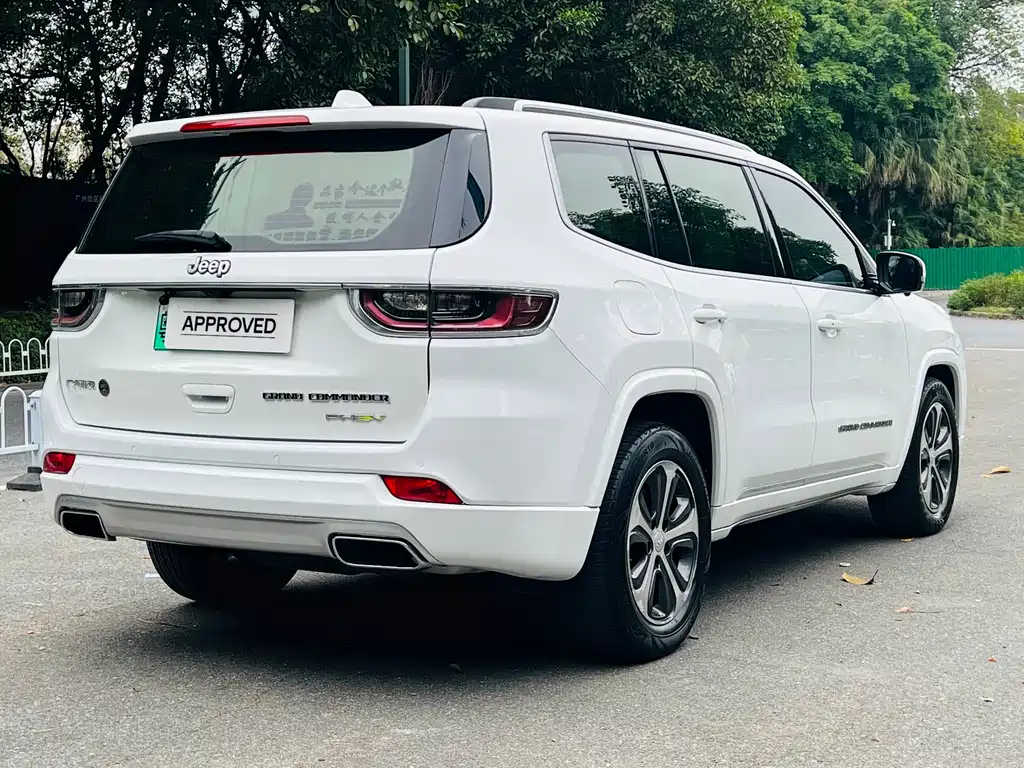 JEEP CHIEF COMMANDER PHEV