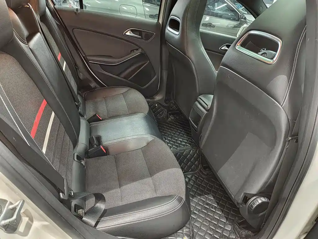 Mercedes-Benz A-Class (Import) — миниатюра 11
