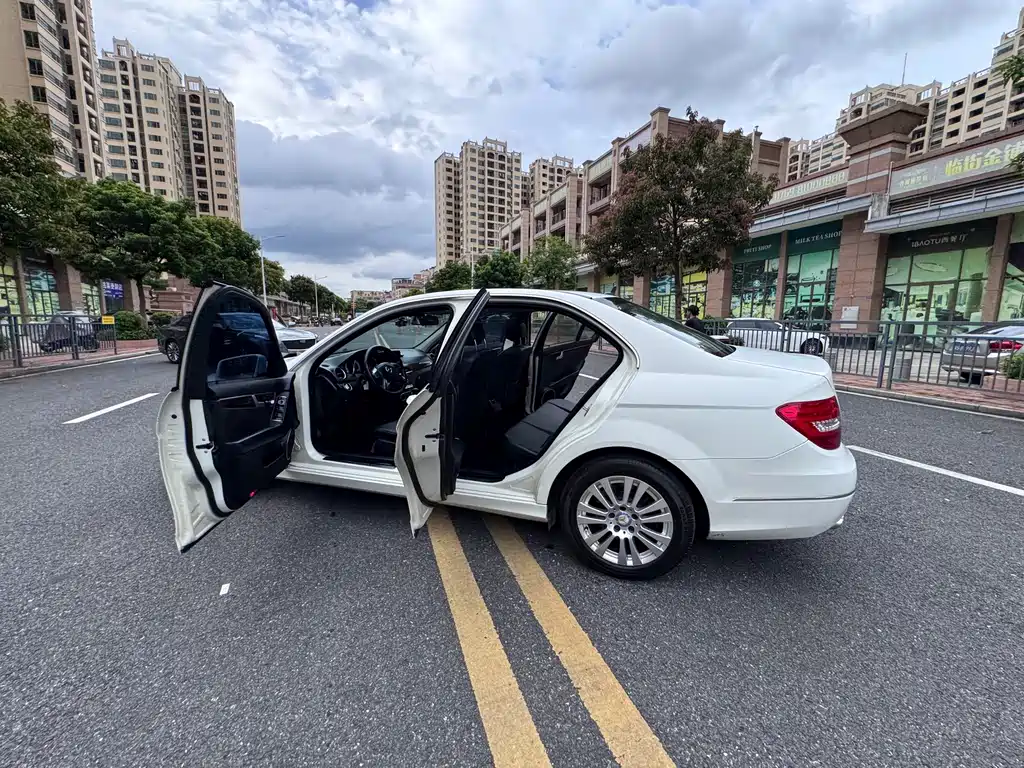 Mercedes-Benz C-Class — миниатюра 26