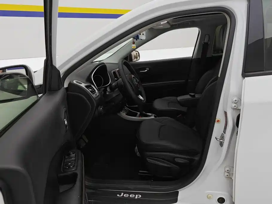 Jeep Compass — миниатюра 9