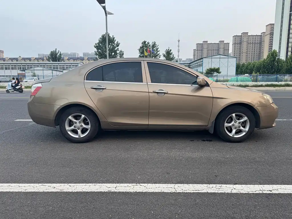 Geely Emgrand — миниатюра 4