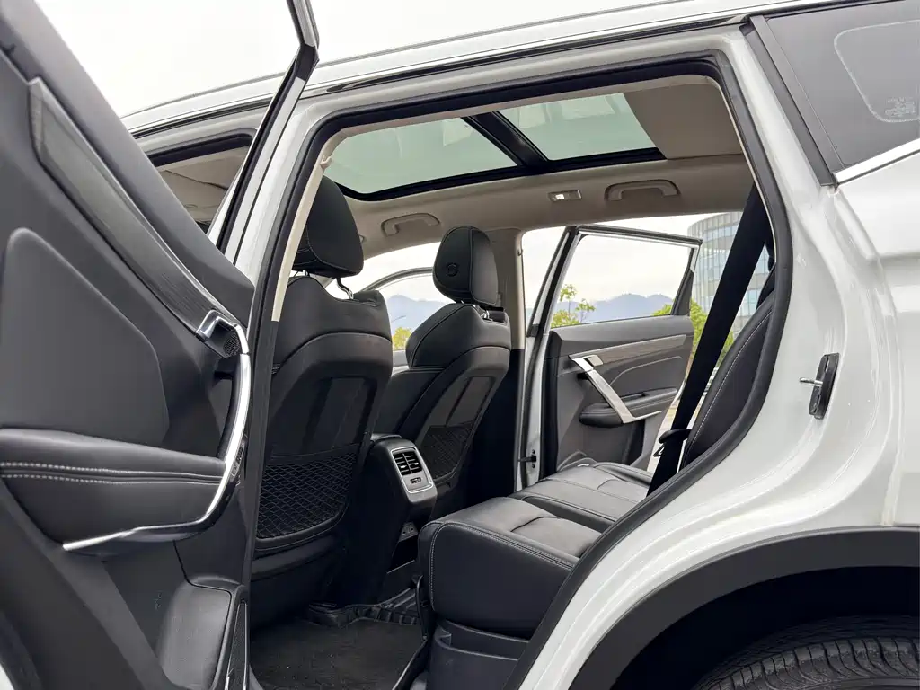 GEELY AUTOMOBILE BOYUE