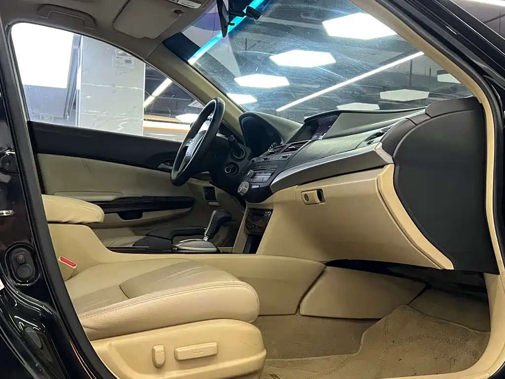 Honda Accord — миниатюра 7