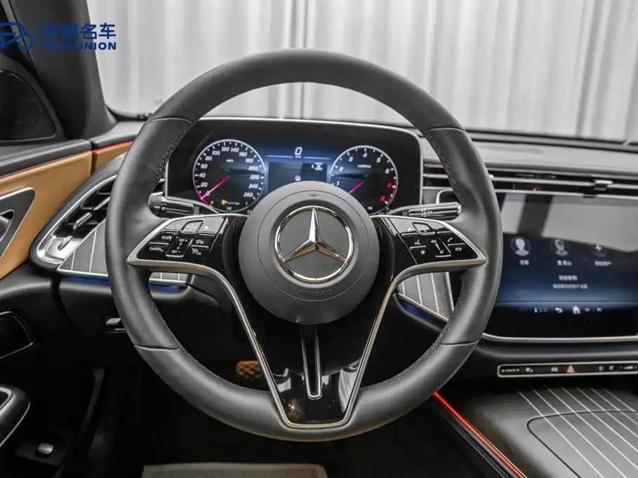 Mercedes-Benz E-Class — миниатюра 14