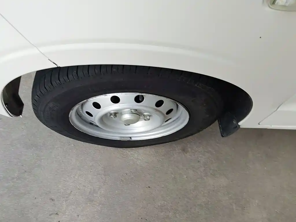 Wuling Hongguang V — миниатюра 23