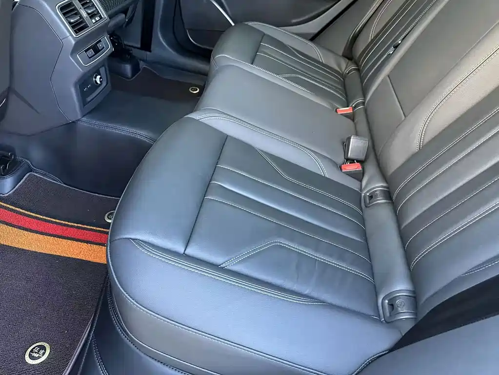 Audi Q5L — миниатюра 16