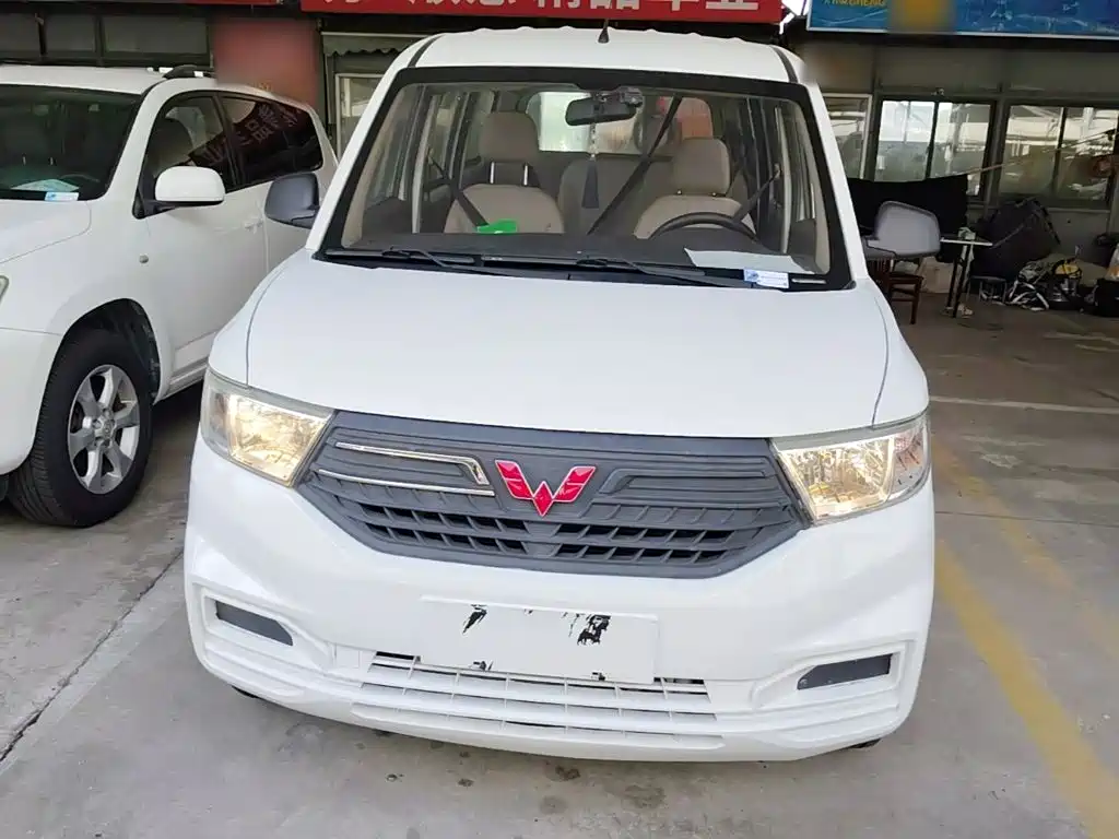 Wuling Hongguang V — миниатюра 3
