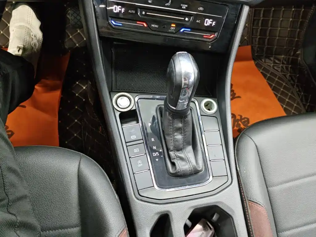 Volkswagen Bora — миниатюра 14