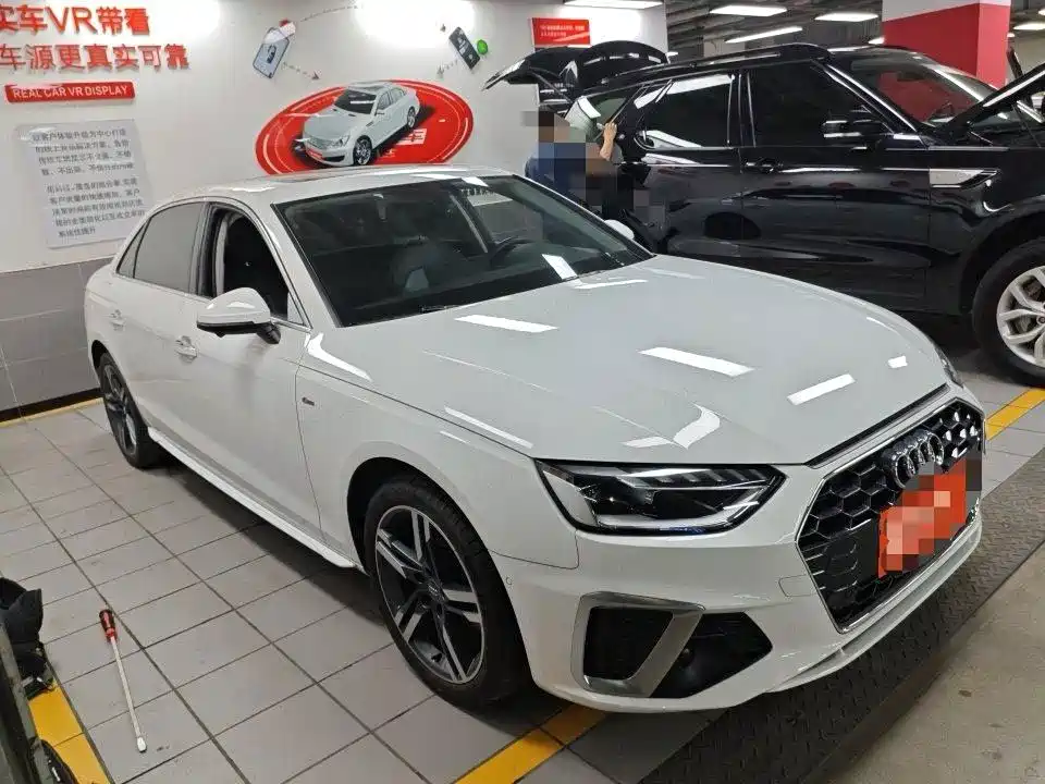 奥迪A4L 2022款 40 TFSI 时尚动感型 2021