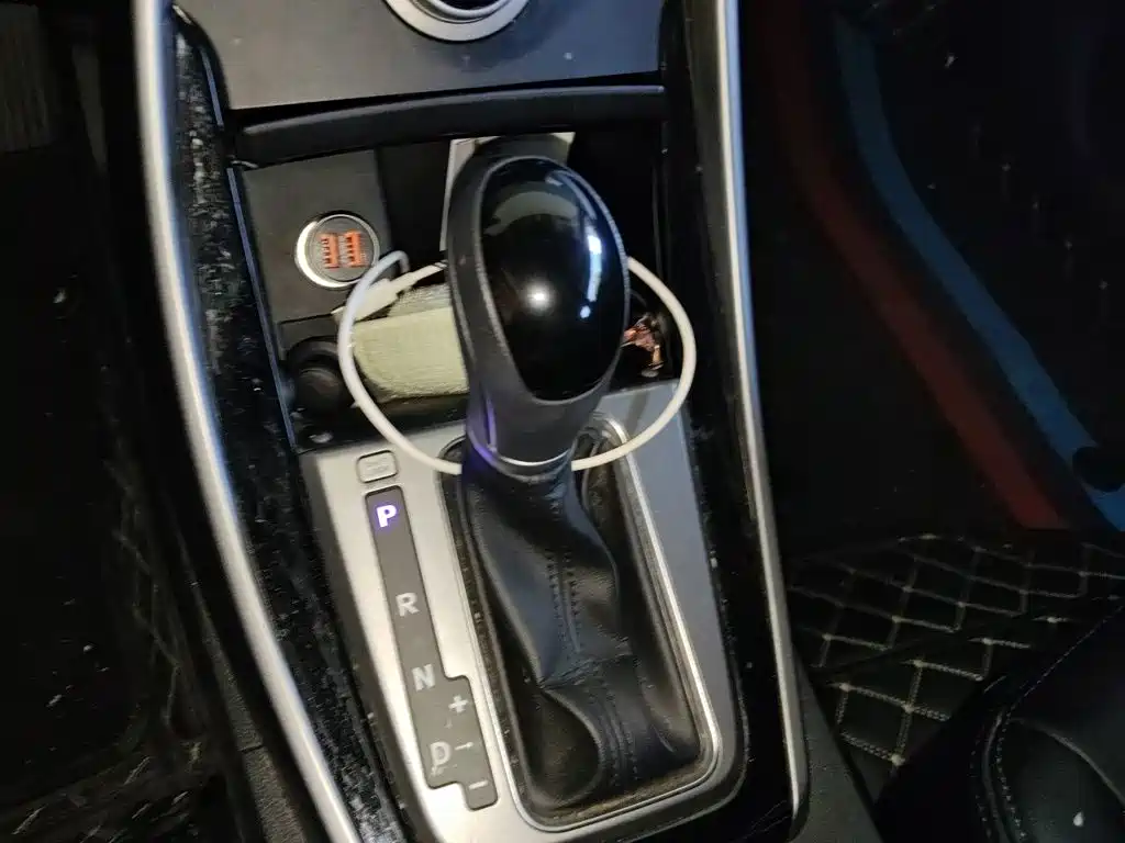 Hyundai Elantra Langdong — миниатюра 10