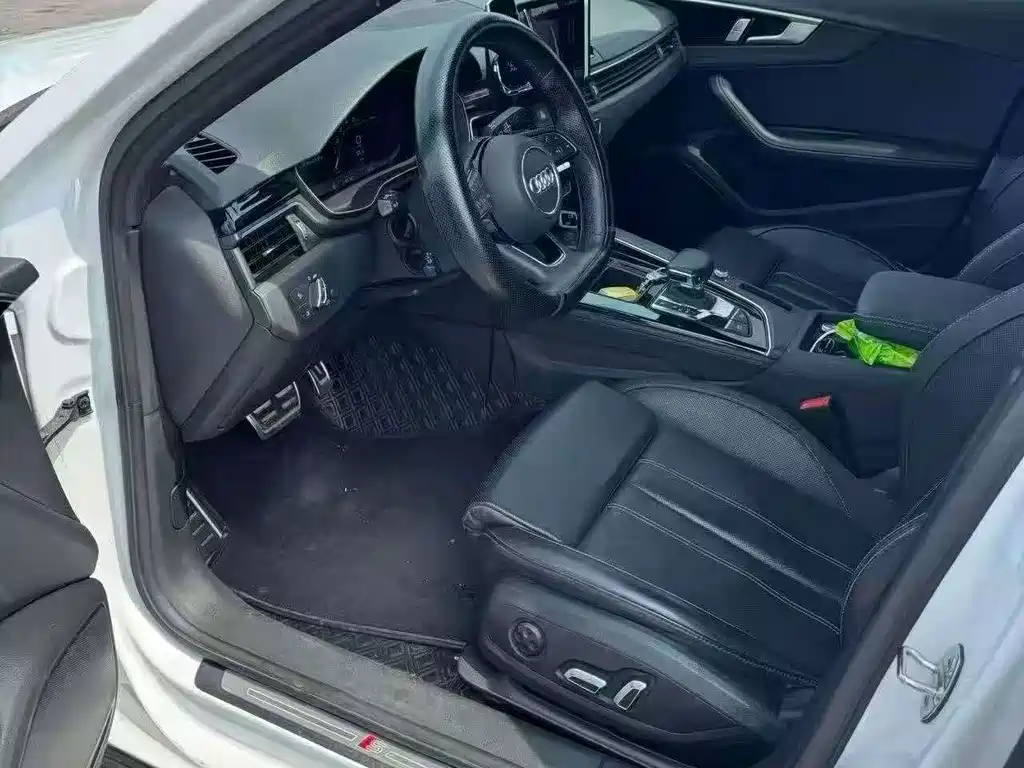 Audi A4L — миниатюра 5