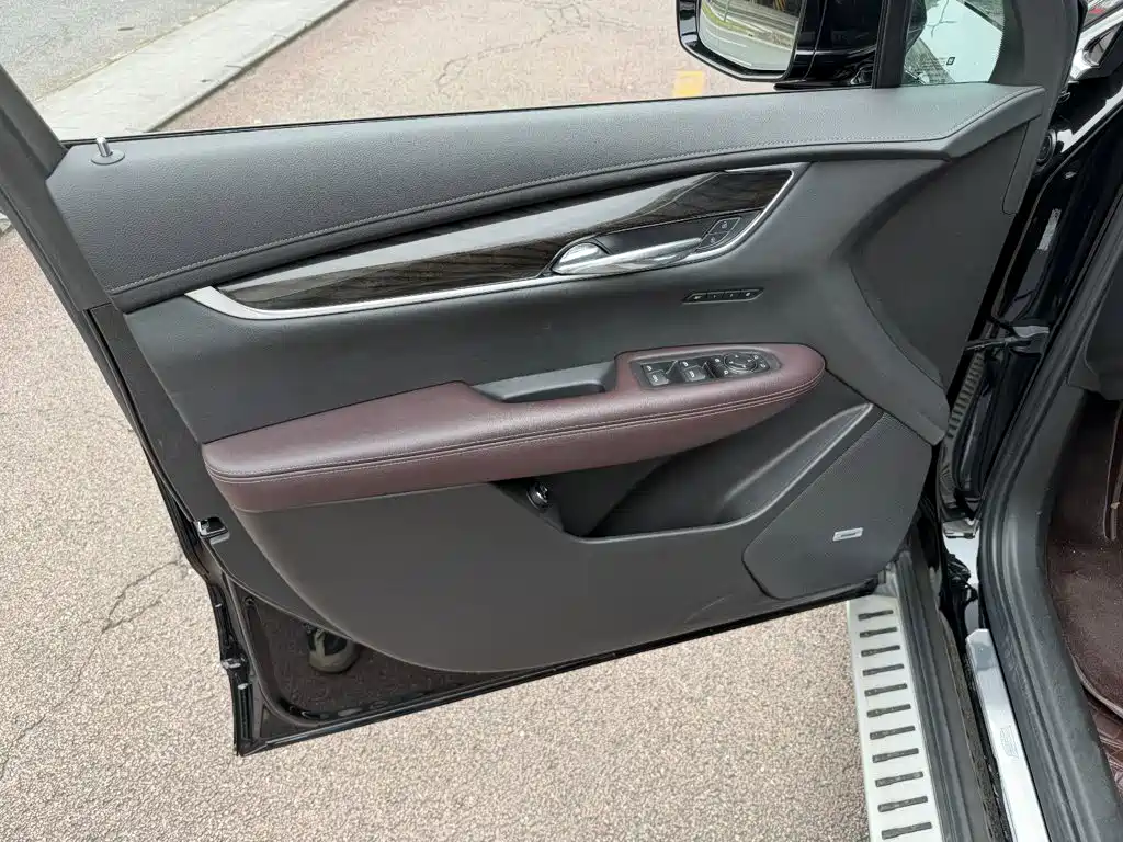 Cadillac XT6 — миниатюра 6
