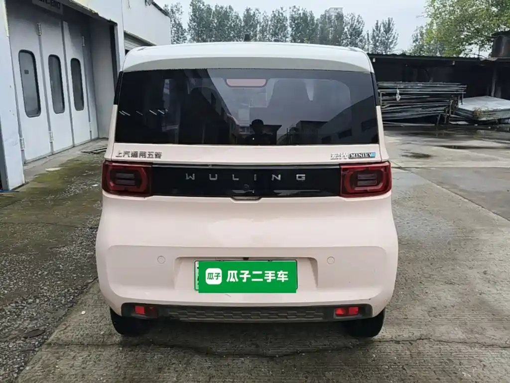 Wuling MINIEV — миниатюра 6