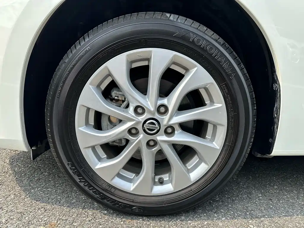 Nissan Sylphy — миниатюра 8