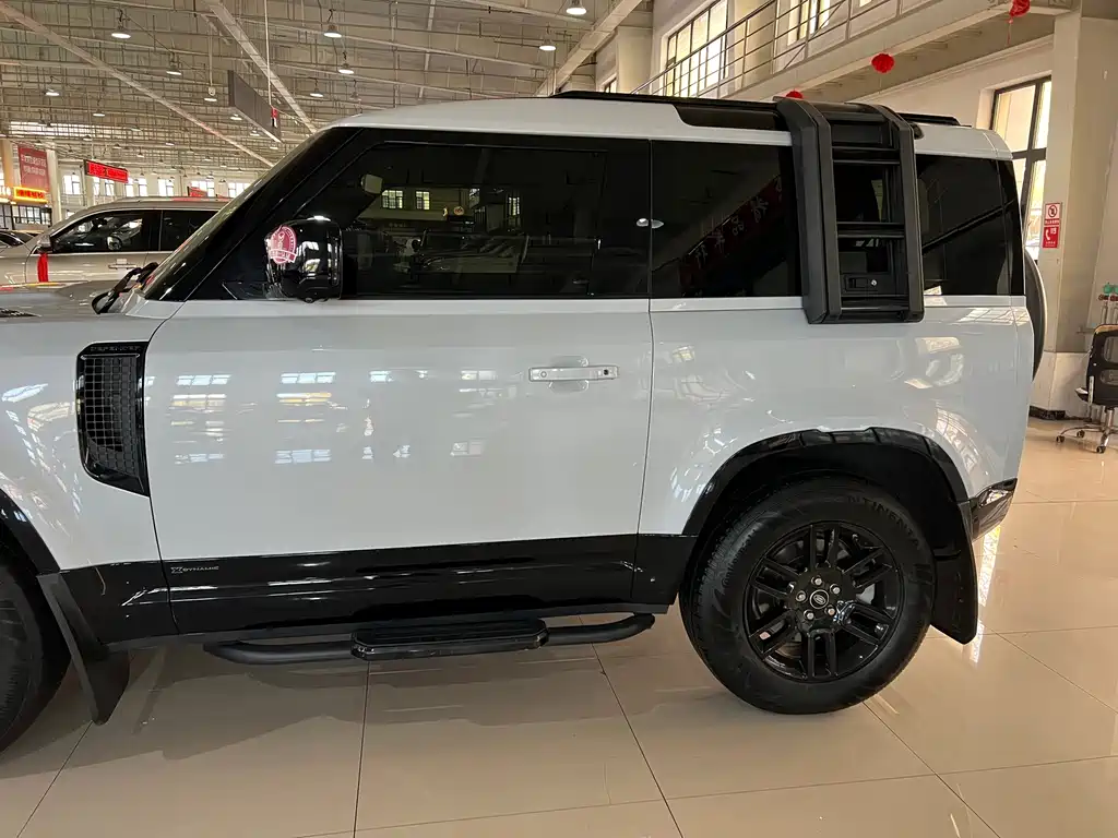 Land Rover Defender — миниатюра 5