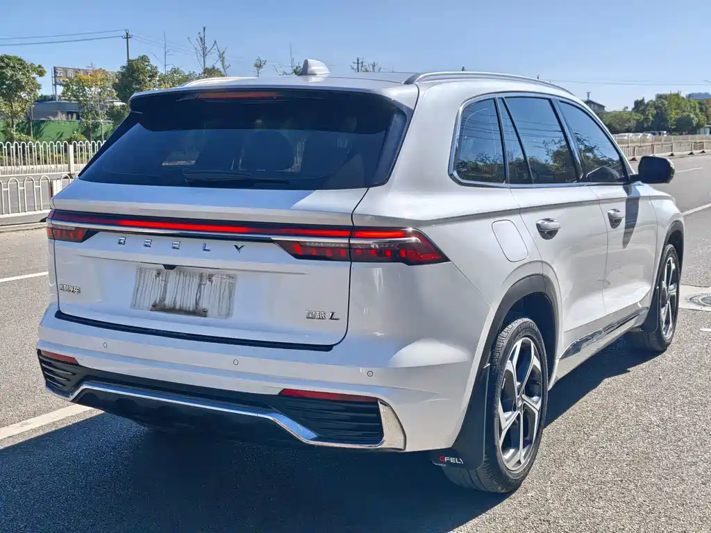 Geely Xingyue L — миниатюра 9