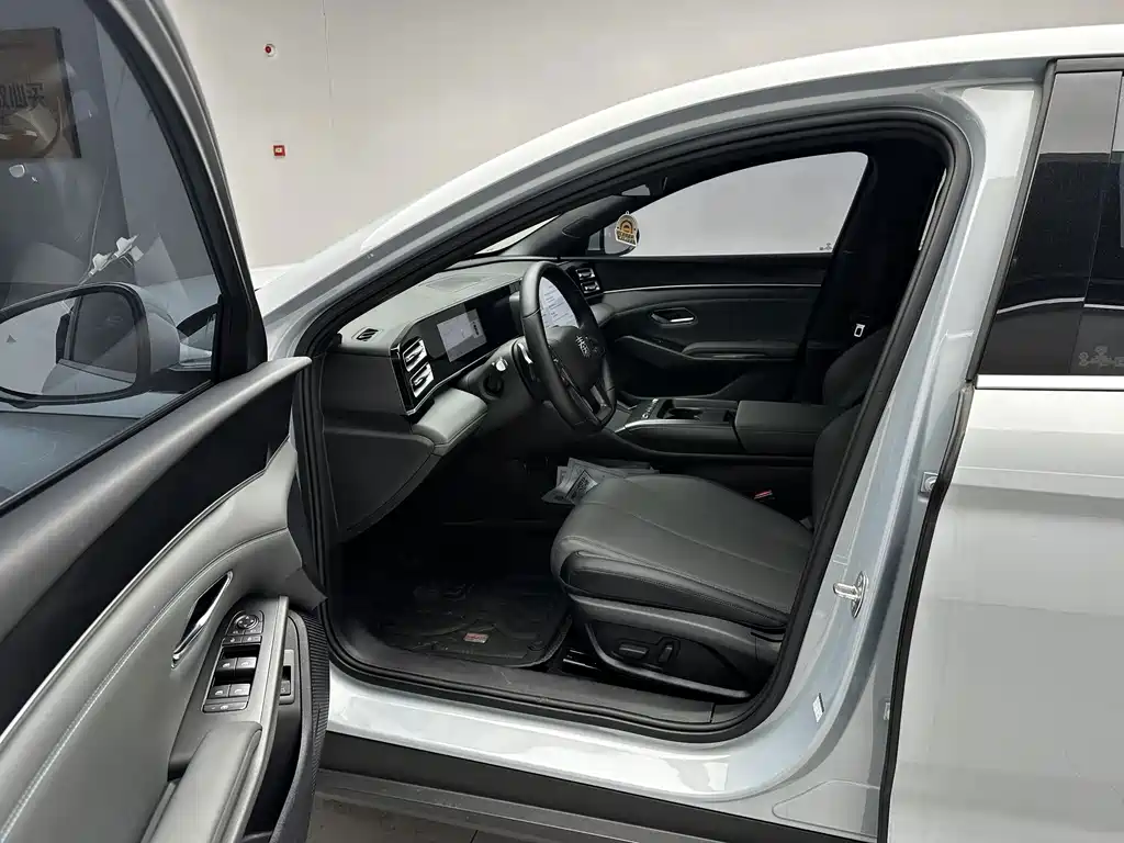 BYD Qin L — миниатюра 7