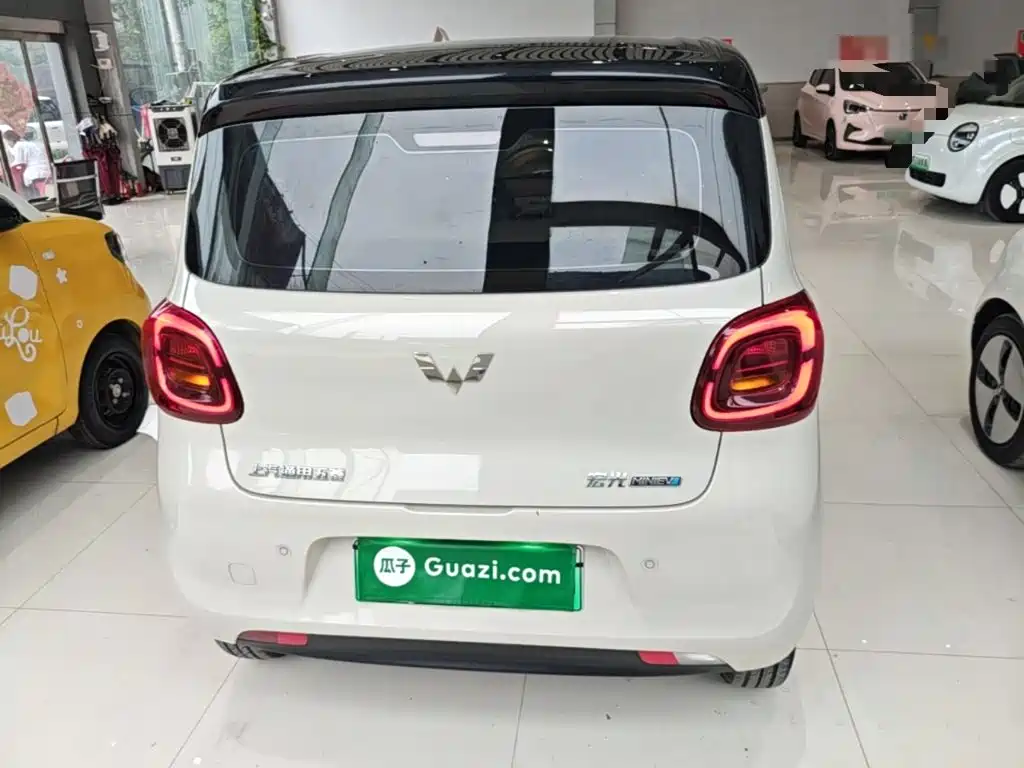 Wuling MINIEV — миниатюра 6