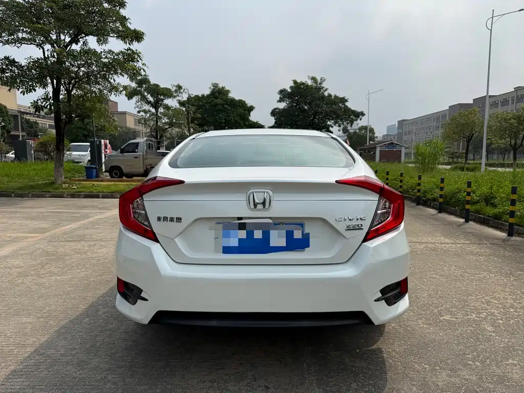 Honda Civic — миниатюра 5