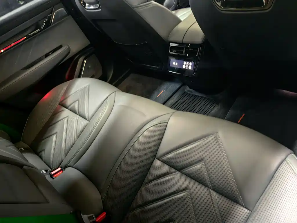 ZEEKR EXTREME KRYPTON 001