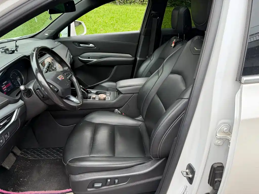 Cadillac XT4 — миниатюра 8