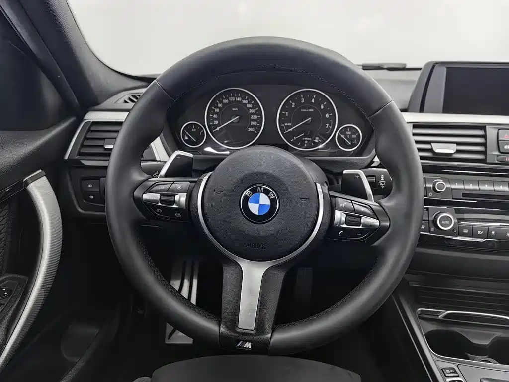 BMW 3 Series — миниатюра 11