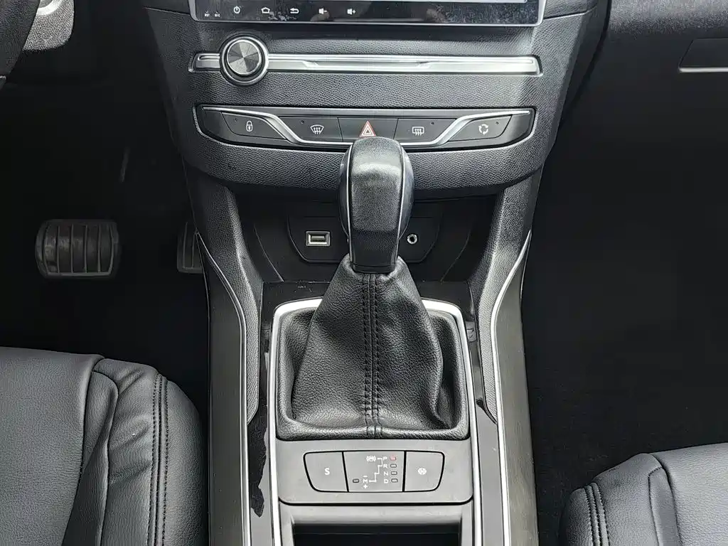 Peugeot 408 — миниатюра 13