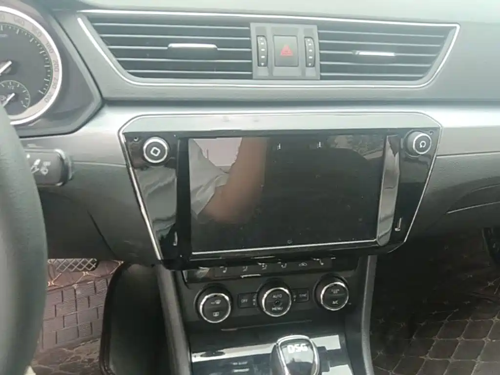 Skoda Superb — миниатюра 13