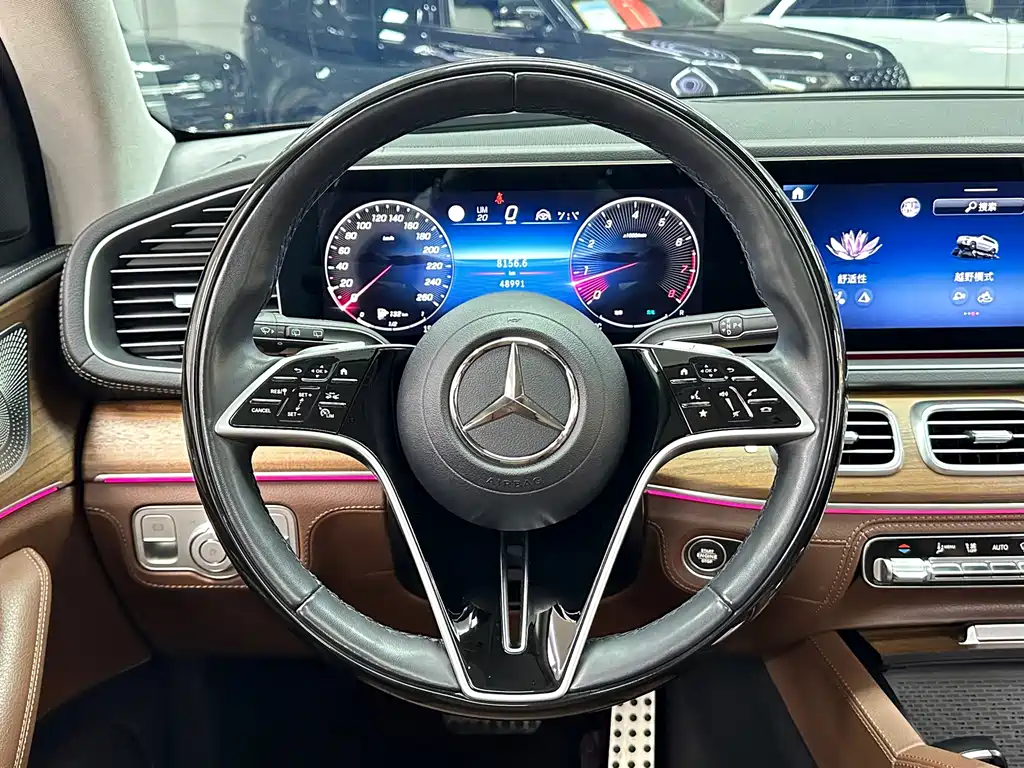 Mercedes-Benz GLS — миниатюра 19