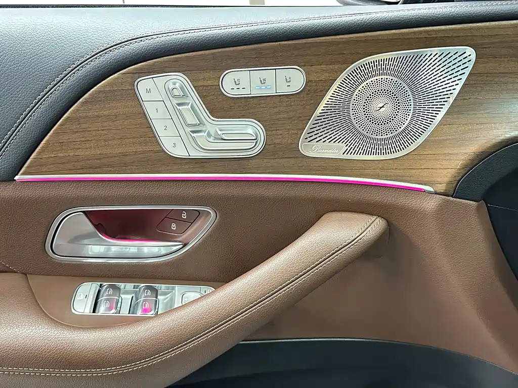 Mercedes-Benz GLS — миниатюра 26
