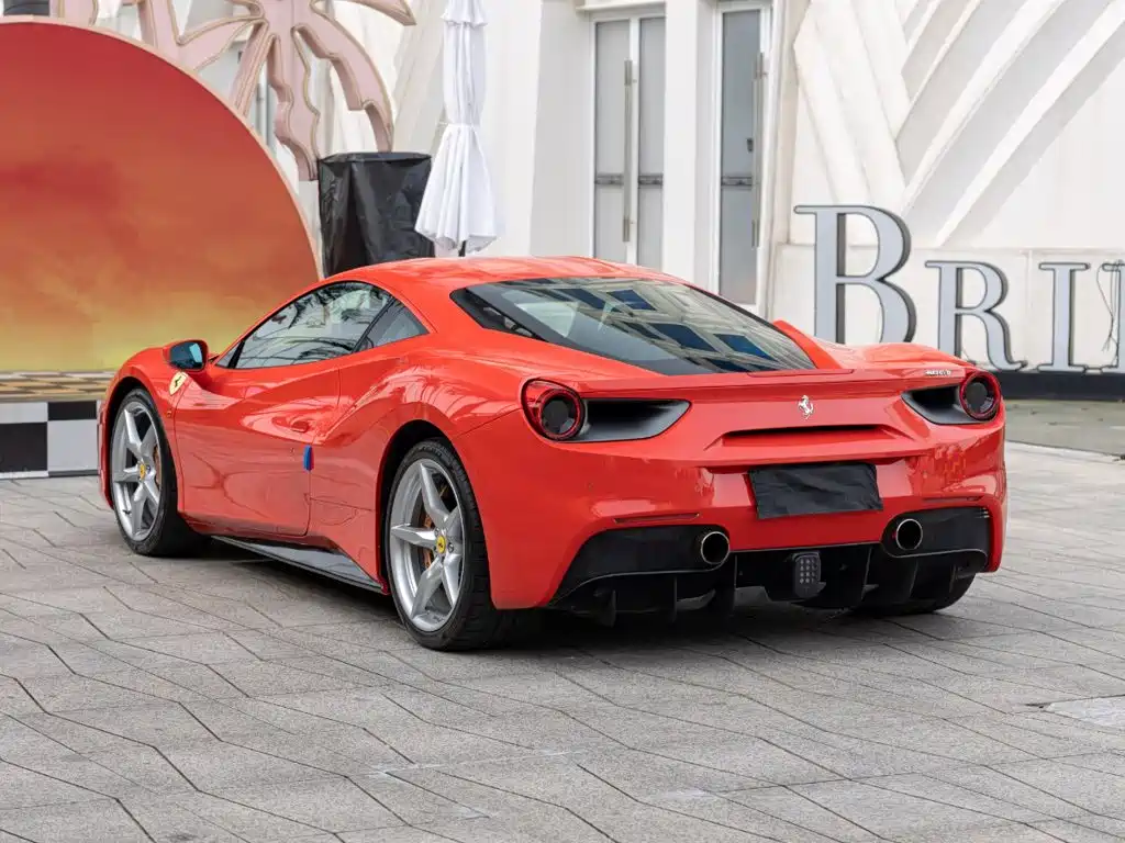 Ferrari 488 — миниатюра 6