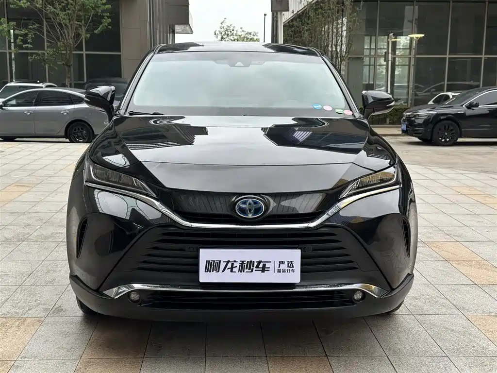 Toyota Harrier 2022 2.5L CVT Luxury