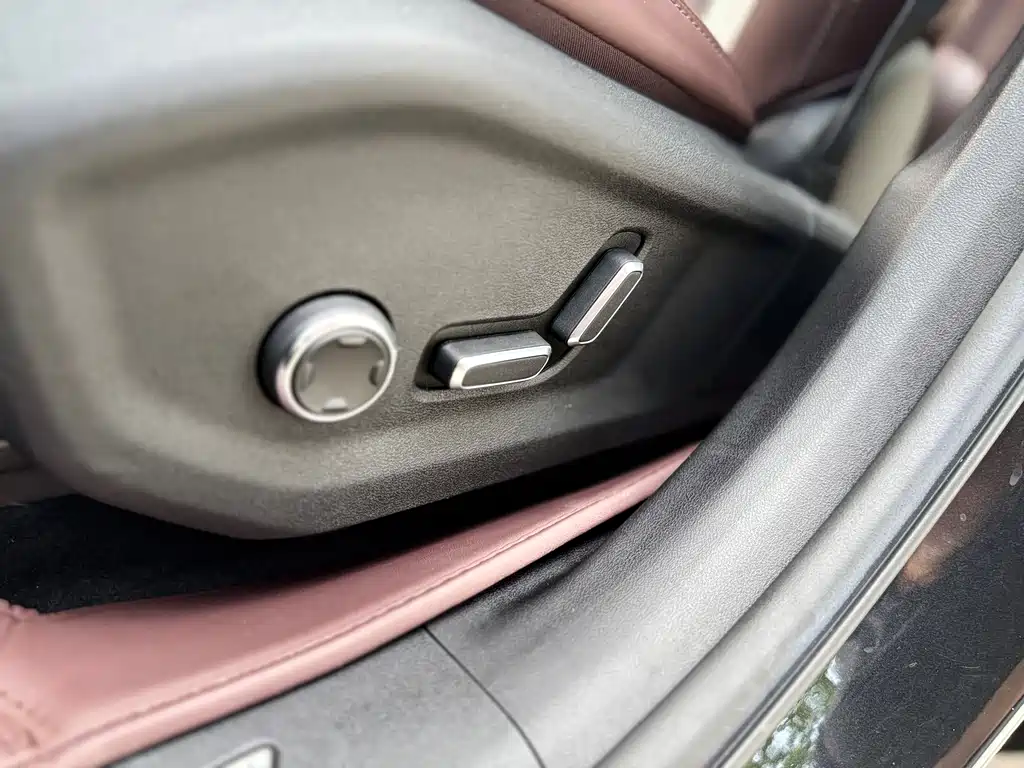 Geely Xingyue L — миниатюра 22