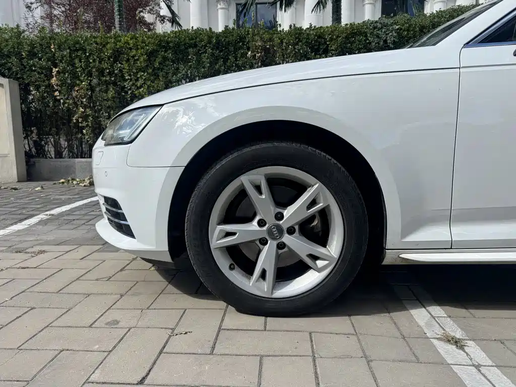 Audi A4L — миниатюра 7