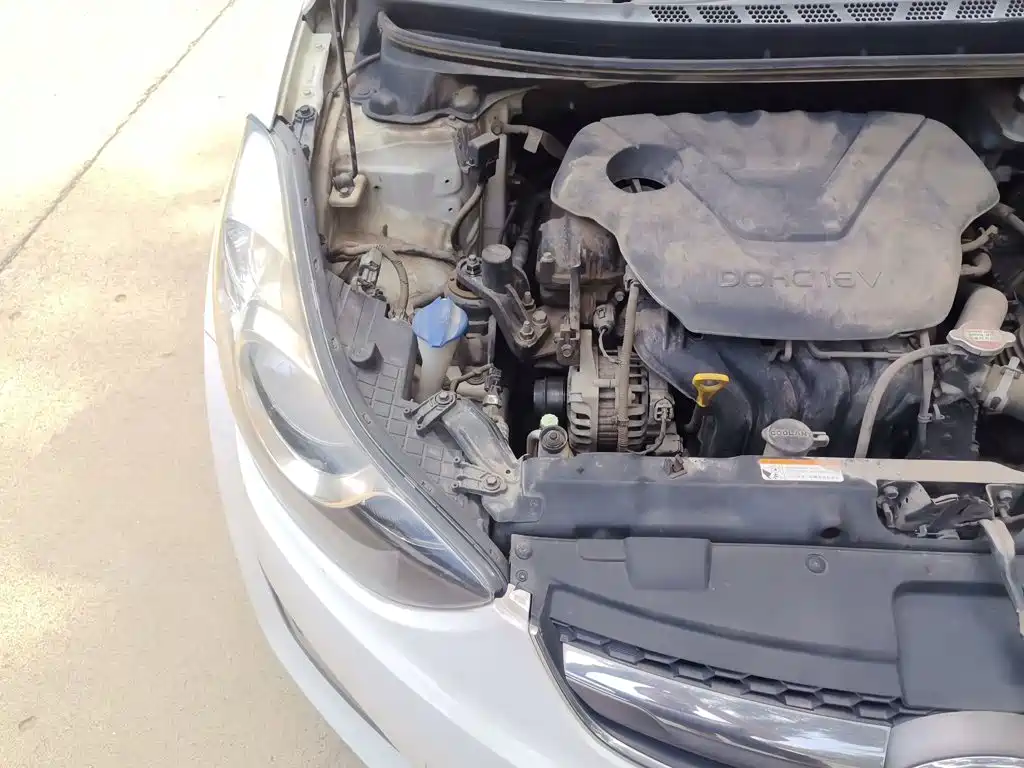 Hyundai Elantra Langdong — миниатюра 20