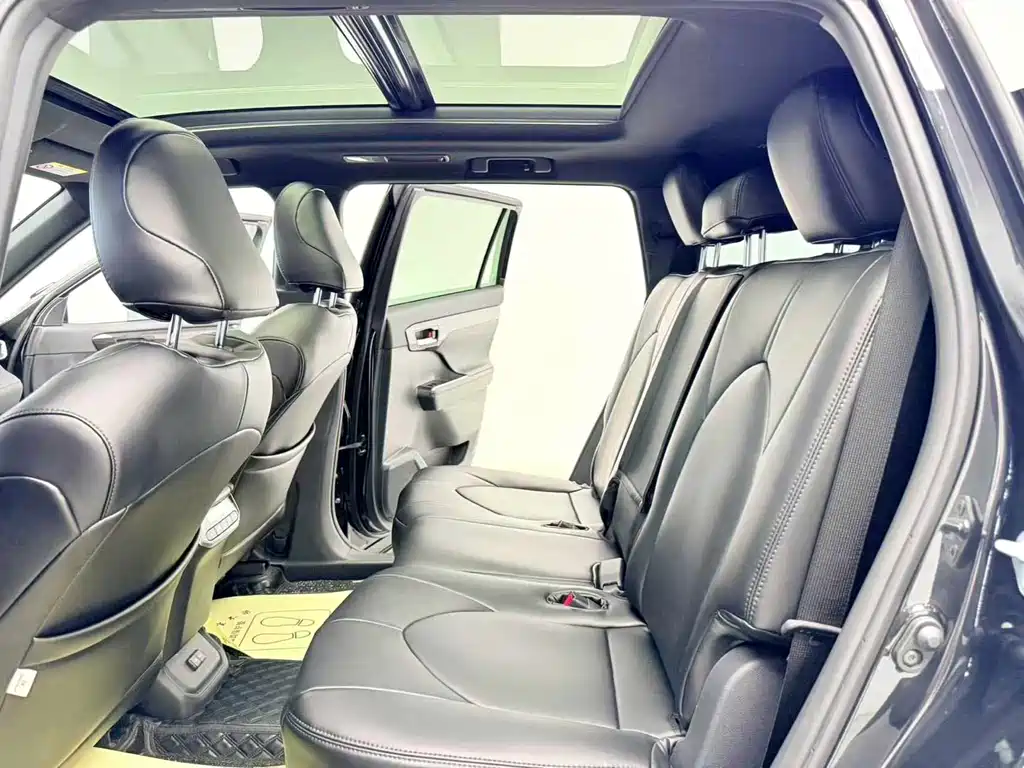 Toyota Crown Kluger 2023 2.5L HEV Luxury