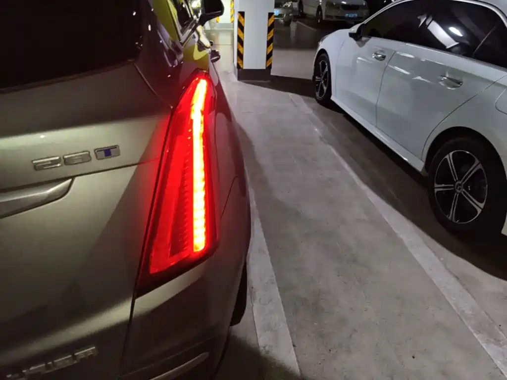 Cadillac XT5 — миниатюра 8