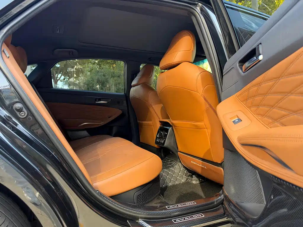 Toyota Avalon — миниатюра 18