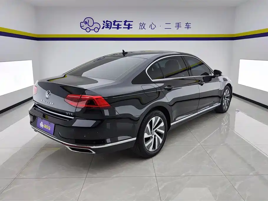 VOLKSWAGEN MAGOTAN GTE PLUG IN HYBRID