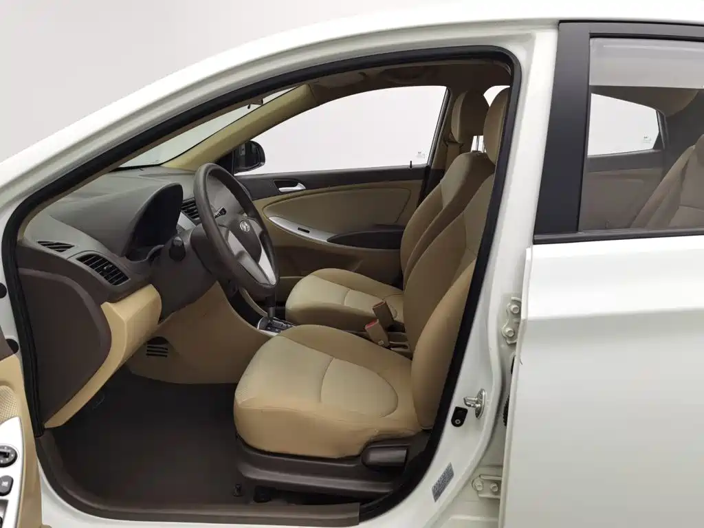 Hyundai Verna — миниатюра 10