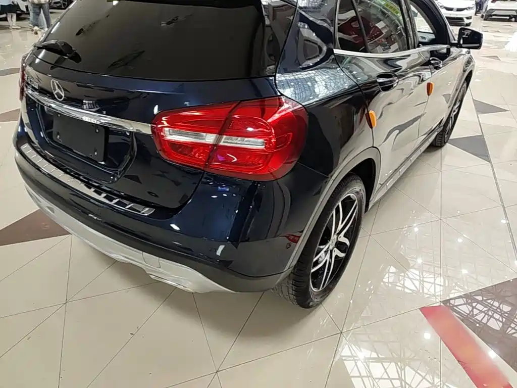 Mercedes-Benz GLA — миниатюра 8