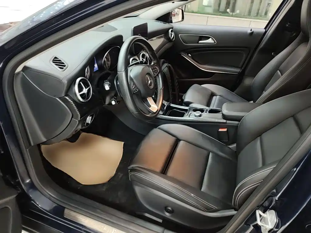 Mercedes-Benz GLA — миниатюра 16