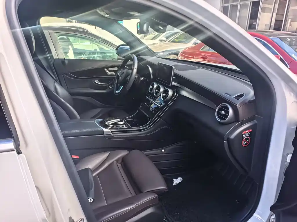 Mercedes-Benz GLC — миниатюра 10